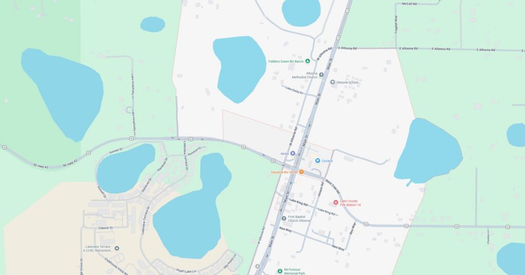 Detailed map of lakes and green spaces in the park area.